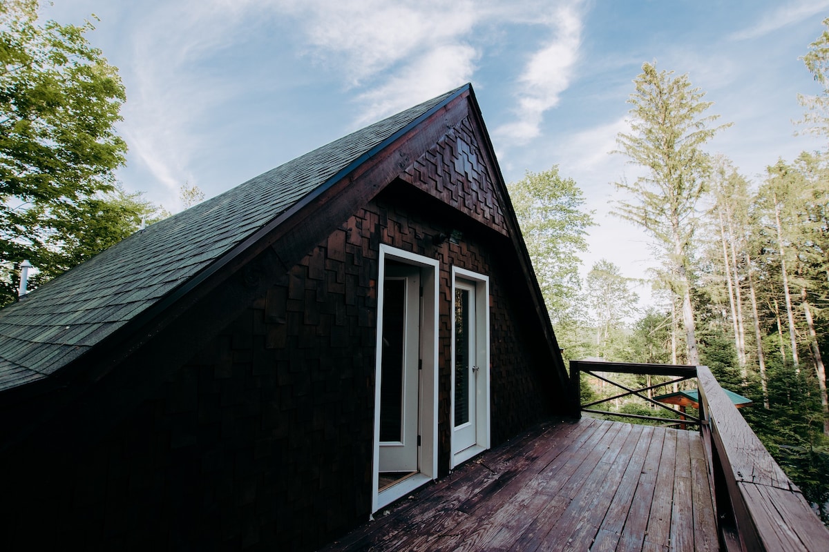 西加拿大溪小屋~湖畔住宿，私人后院，带全景湖景