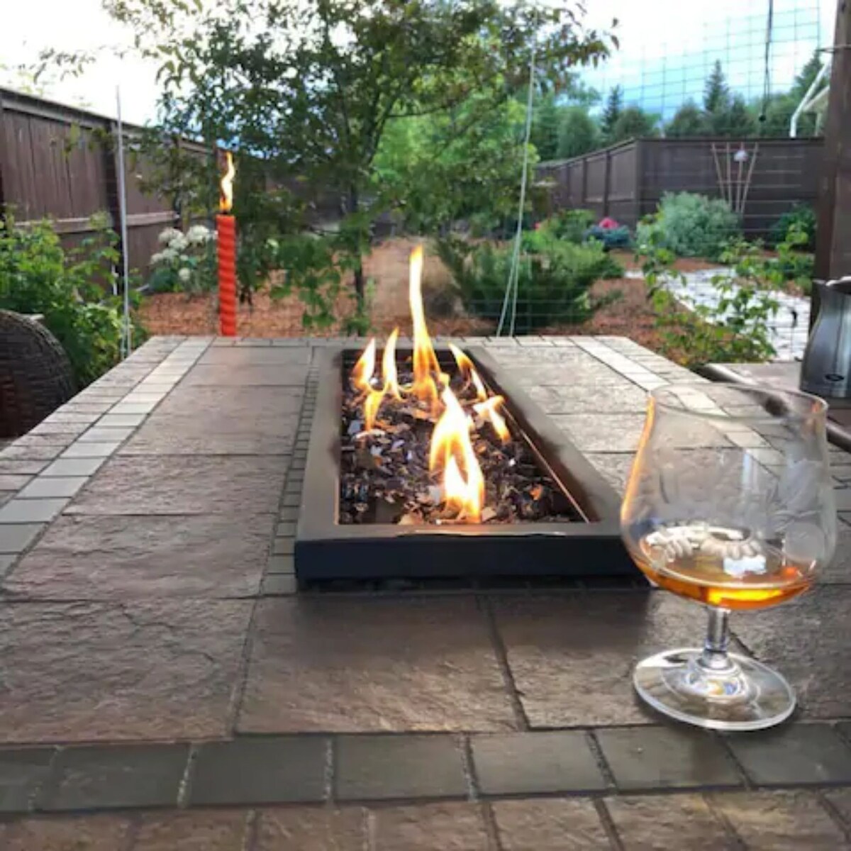 Luxe_Classy_Outstanding_Yard_King_Qn BR_Wi-Fi