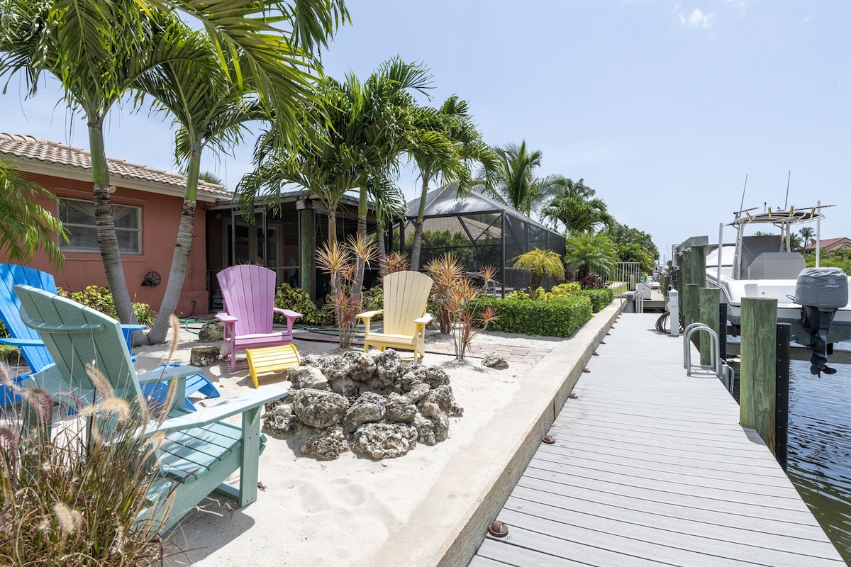 The Juno Hideaway - Waterfront Dock, Pool, Firepit