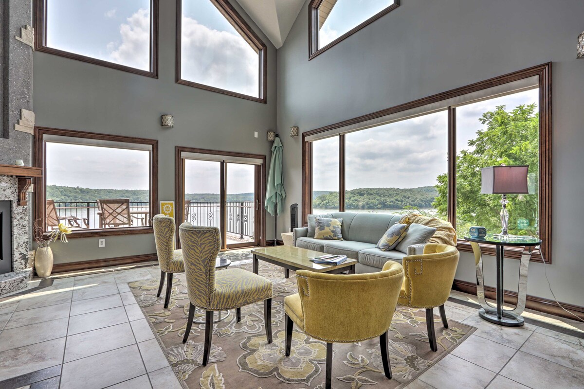 Luxury Lake of the Ozarks Home with Boat Dock ！
