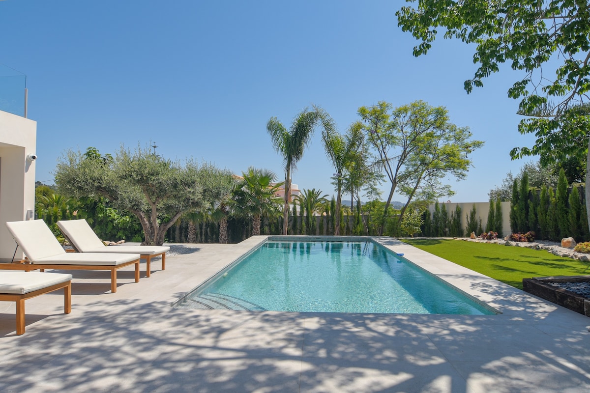 Graham Holiday Rentals - La Fustera