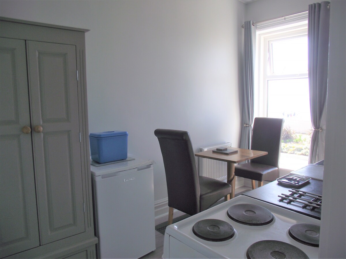 Seahawk Holiday Apartment 2, Cleveleys (Sea View)