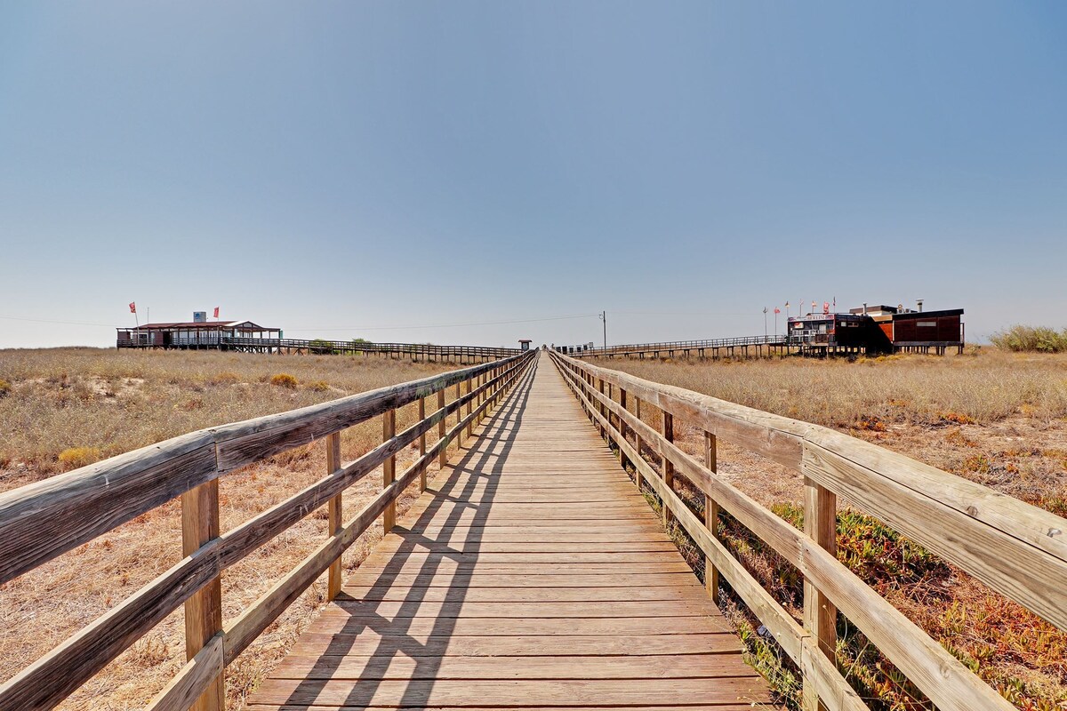 Lagos Beach View by Homing