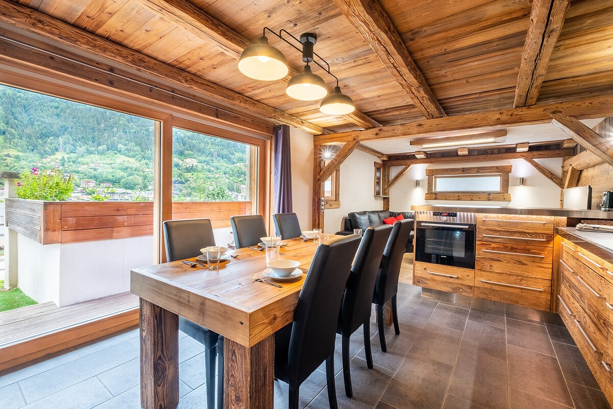 Bettex. Chamonix Holidays. Luxury Rustic 3 Bedroom