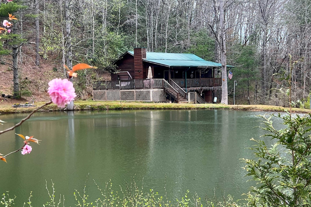 Mountain Getaway w/ Pond, Grill, & 2 Fire Pits!