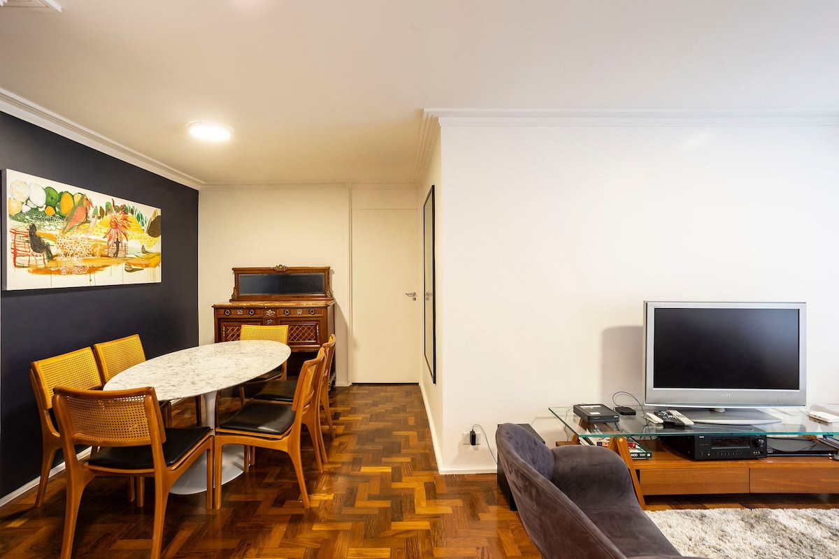伊泰姆（ Itaim ）独家3宿舍公寓，配备空调。
