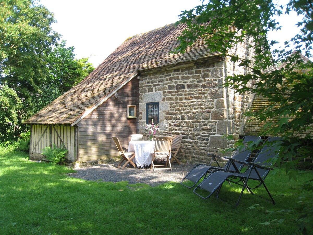 Cozy Holiday Home in Ceaucé