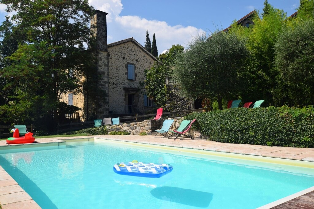 Peaceful holiday home with pool in Ardèche