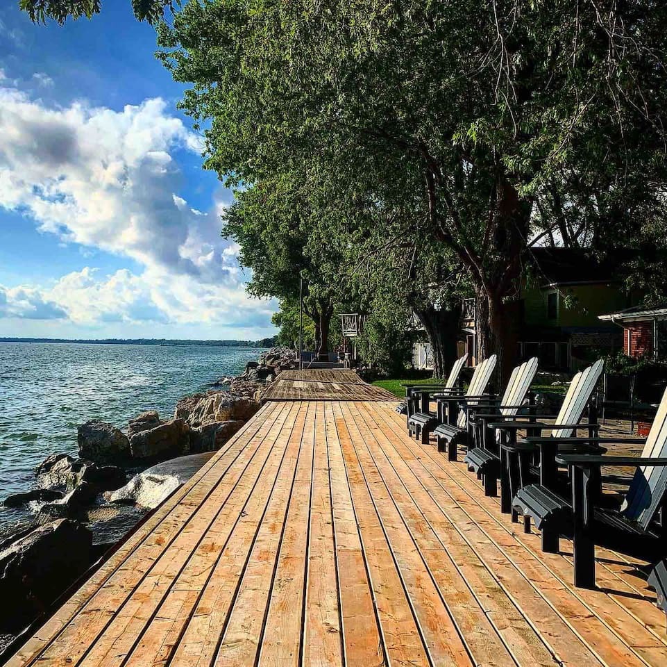 Pelee Breeze Lakehouse: with Water Access!