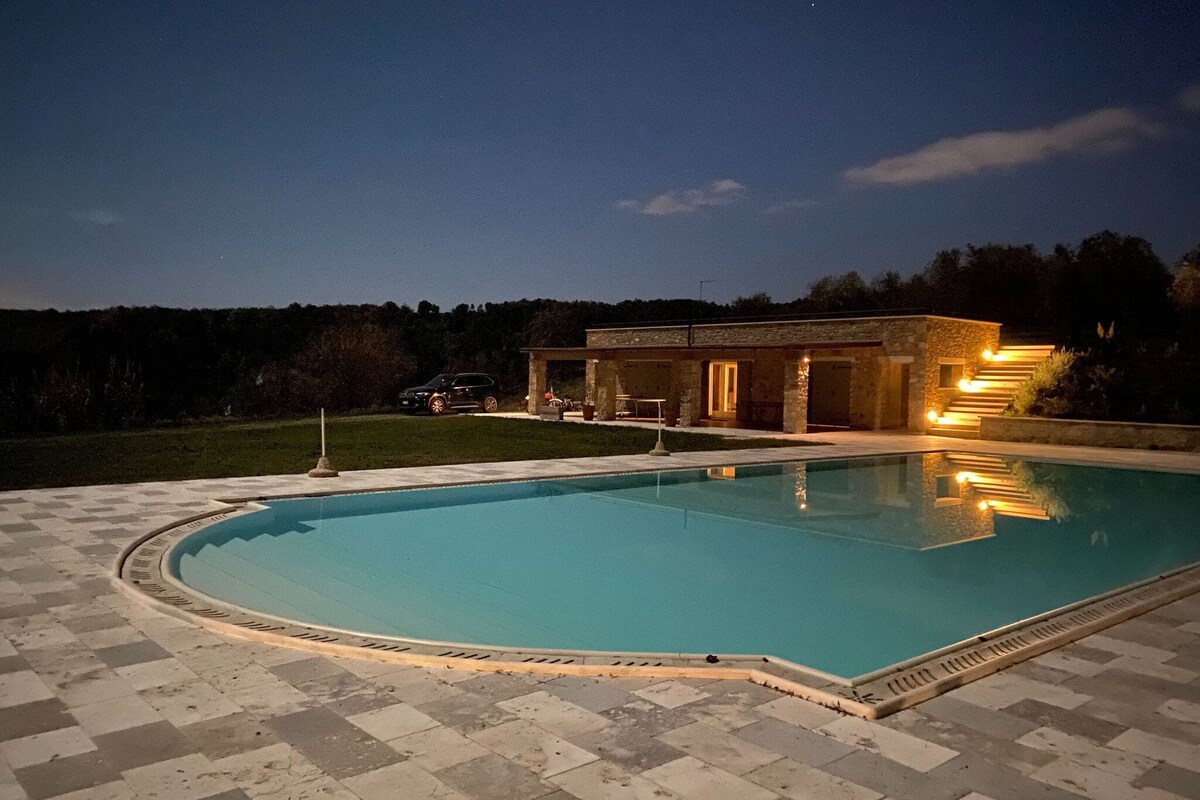 Renovated old farmhouse with private swimming pool