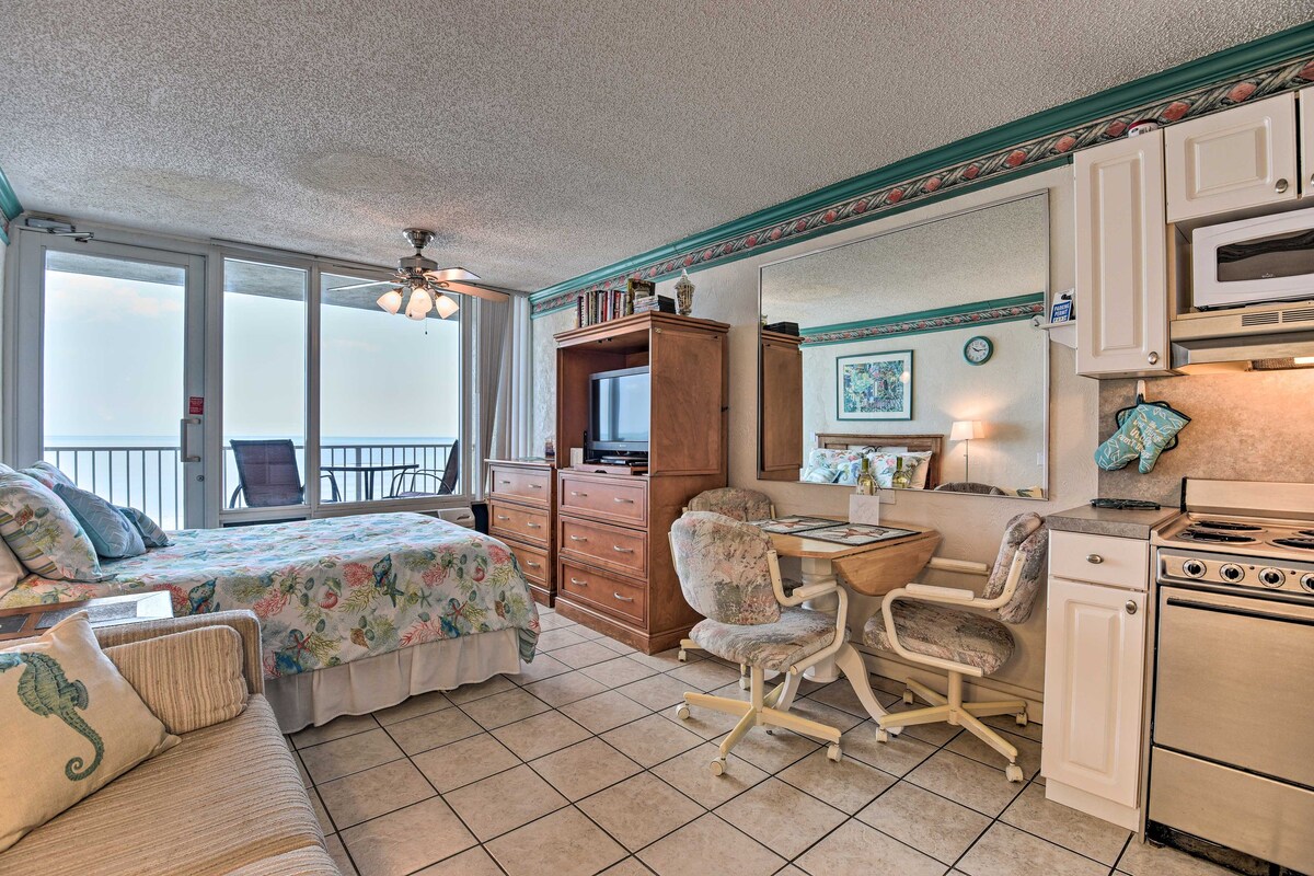 Oceanfront Daytona Beach Studio w/ Balcony