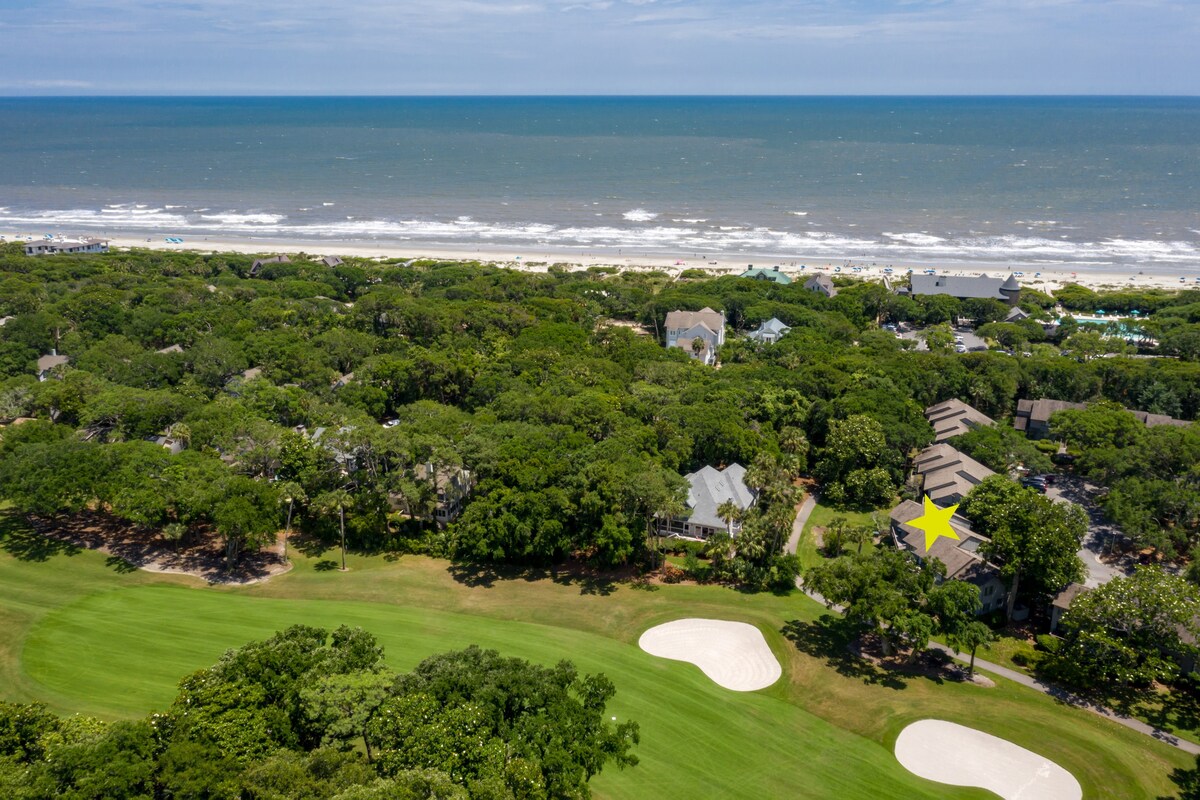 1380 Fairway Oaks: Lovely Golf Views, Near Beach!