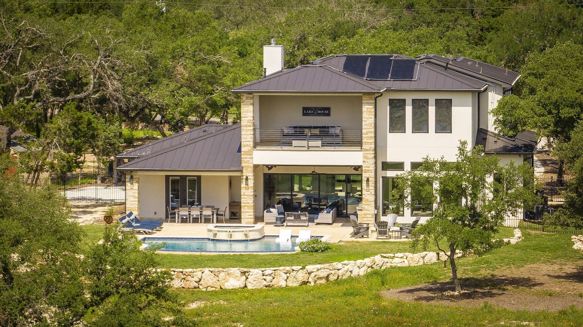 Whispering Waters -Pool on Canyon Lake, Luxury