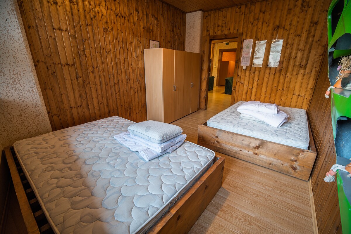 Quadruple room at Hostel Paradiso