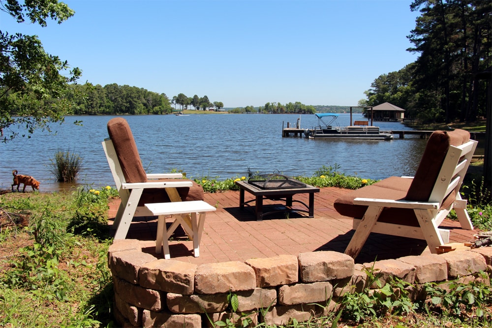 Frankston Home w/Deck & Fishing on Lake Palestine!