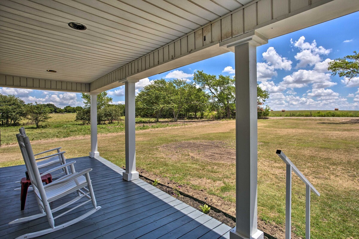 Modern Decatur Farmhouse Getaway + Deck & Backyard