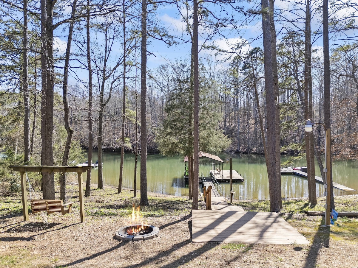 The Cobb Lake House