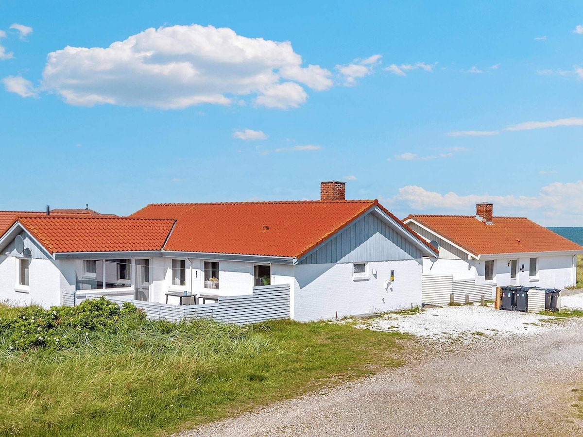 8 person holiday home in frøstrup