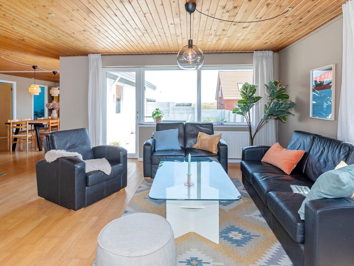 8 person holiday home in frøstrup