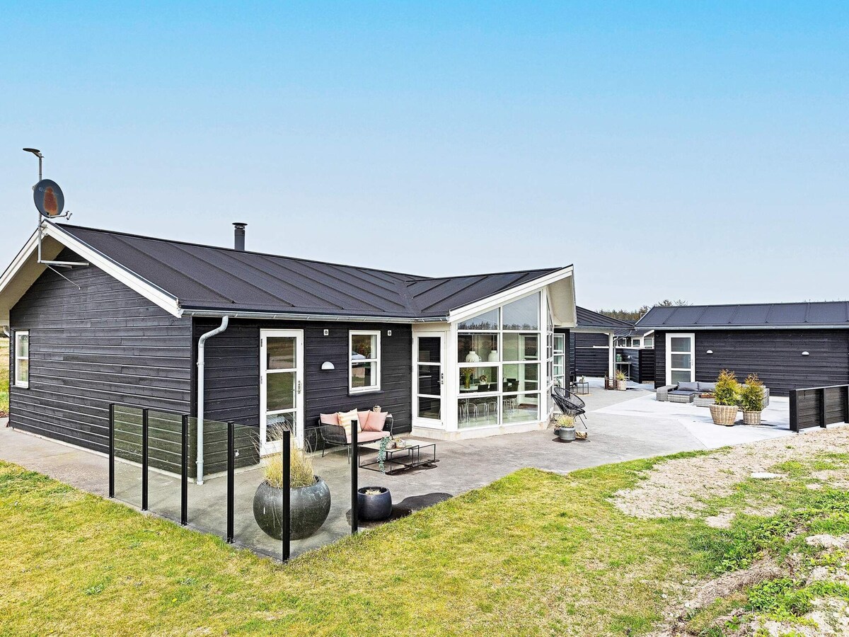 8 person holiday home in løkken