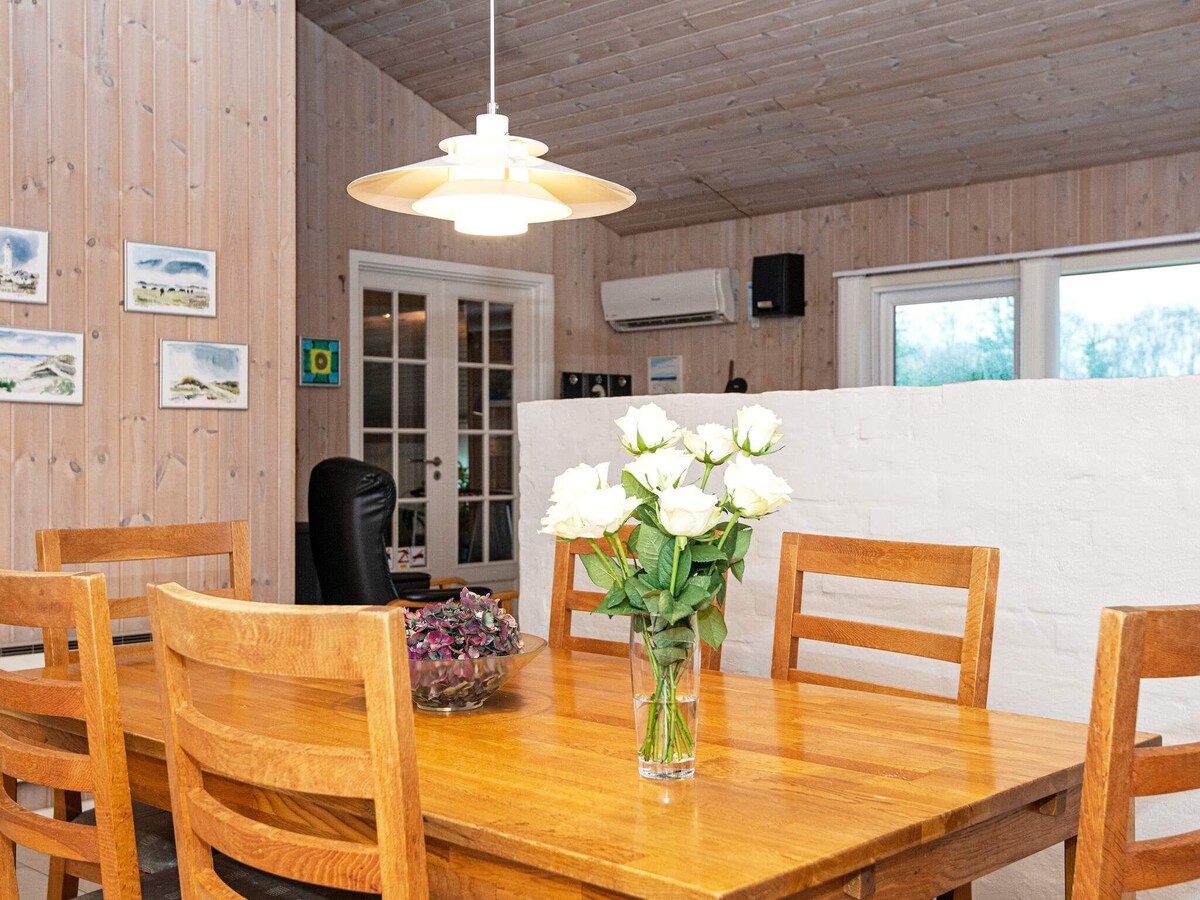 8 person holiday home in oksbøl