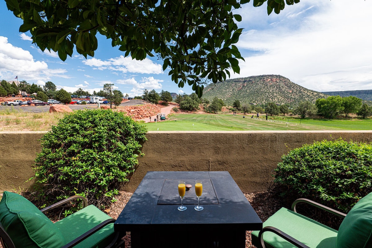 Sedona Hangout On The Green-Game Room & Lounging