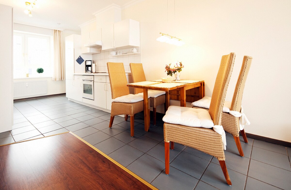 公寓，可供4位房客入住，位于拉博（ 128257 ） ，面积38平方米
