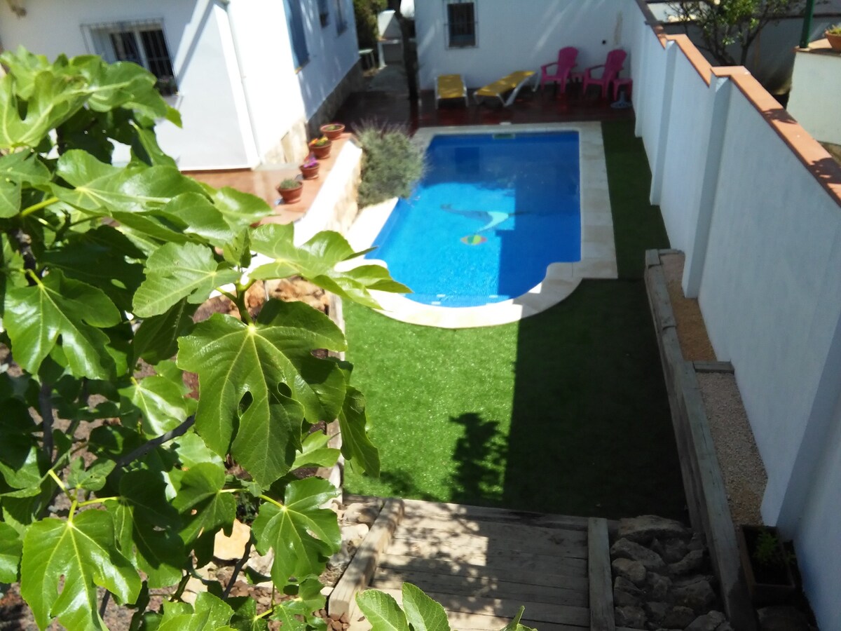 可爱的房子-游泳池/花园/无线网络- Casa Palmera