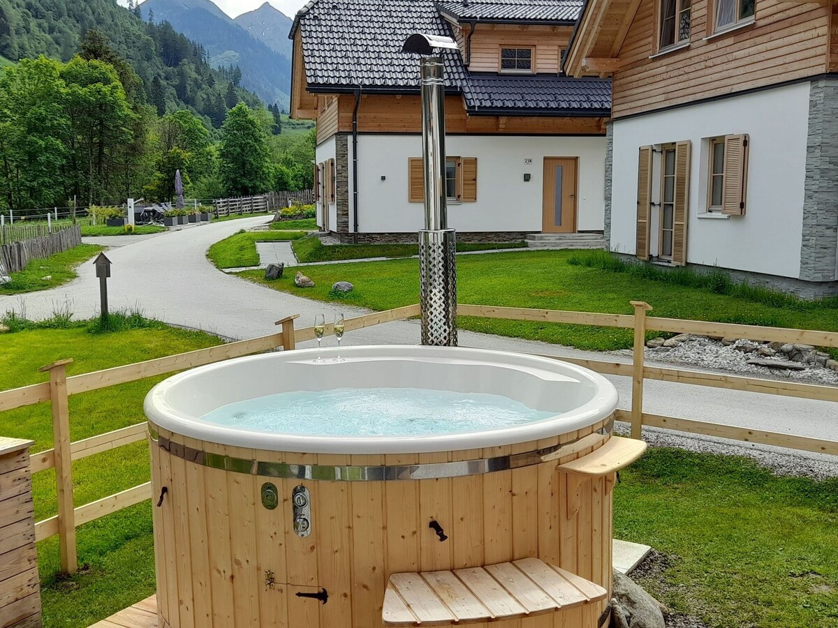 滑雪缆车附近有桑拿房和热水浴缸的度假木屋