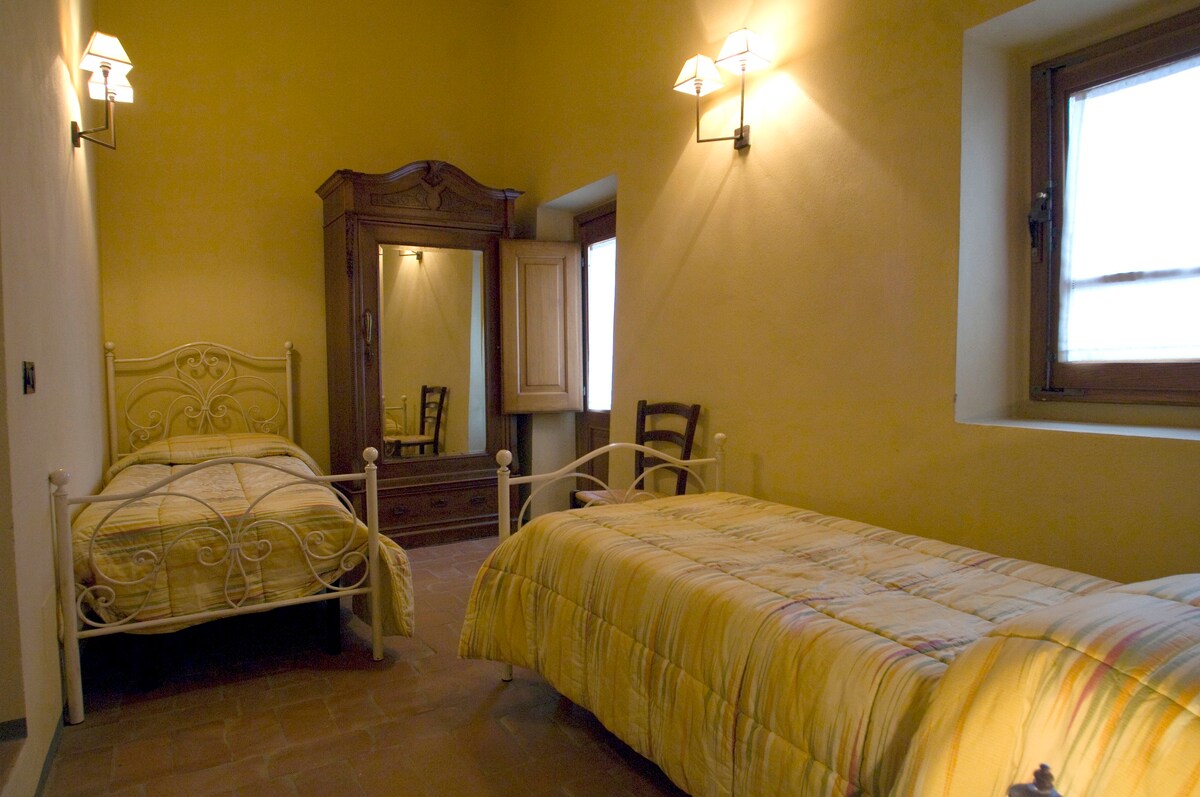 Comfortable apartment in the heart of the Tuscan c