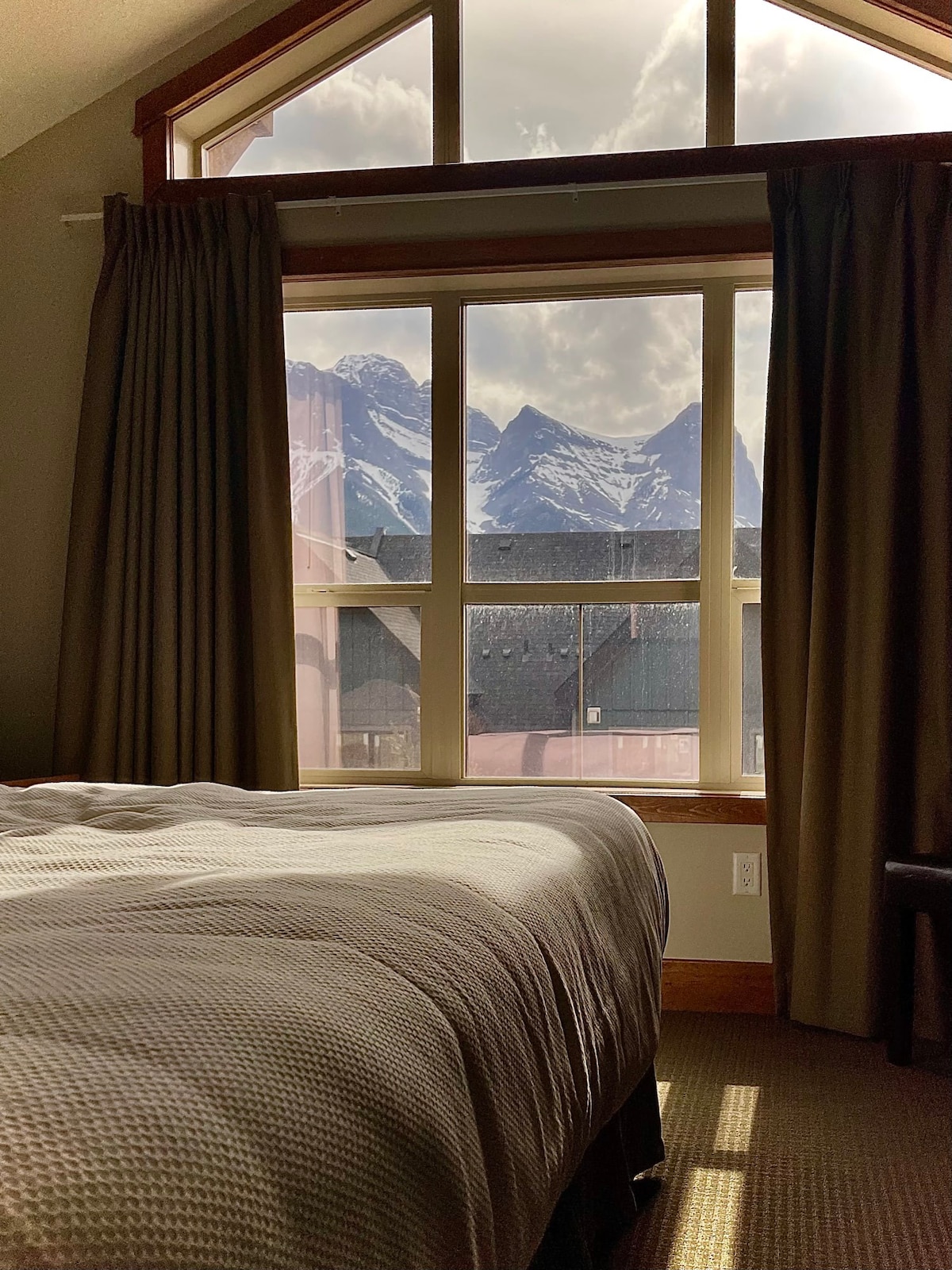 #202 Canmore home with beautiful views
