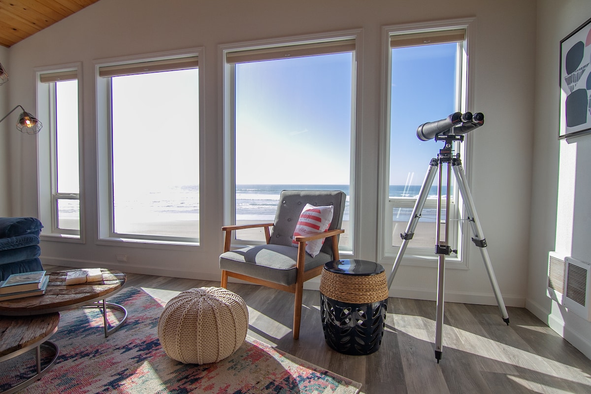 Ocean Front & Hot Tub ~ Beach, Please!