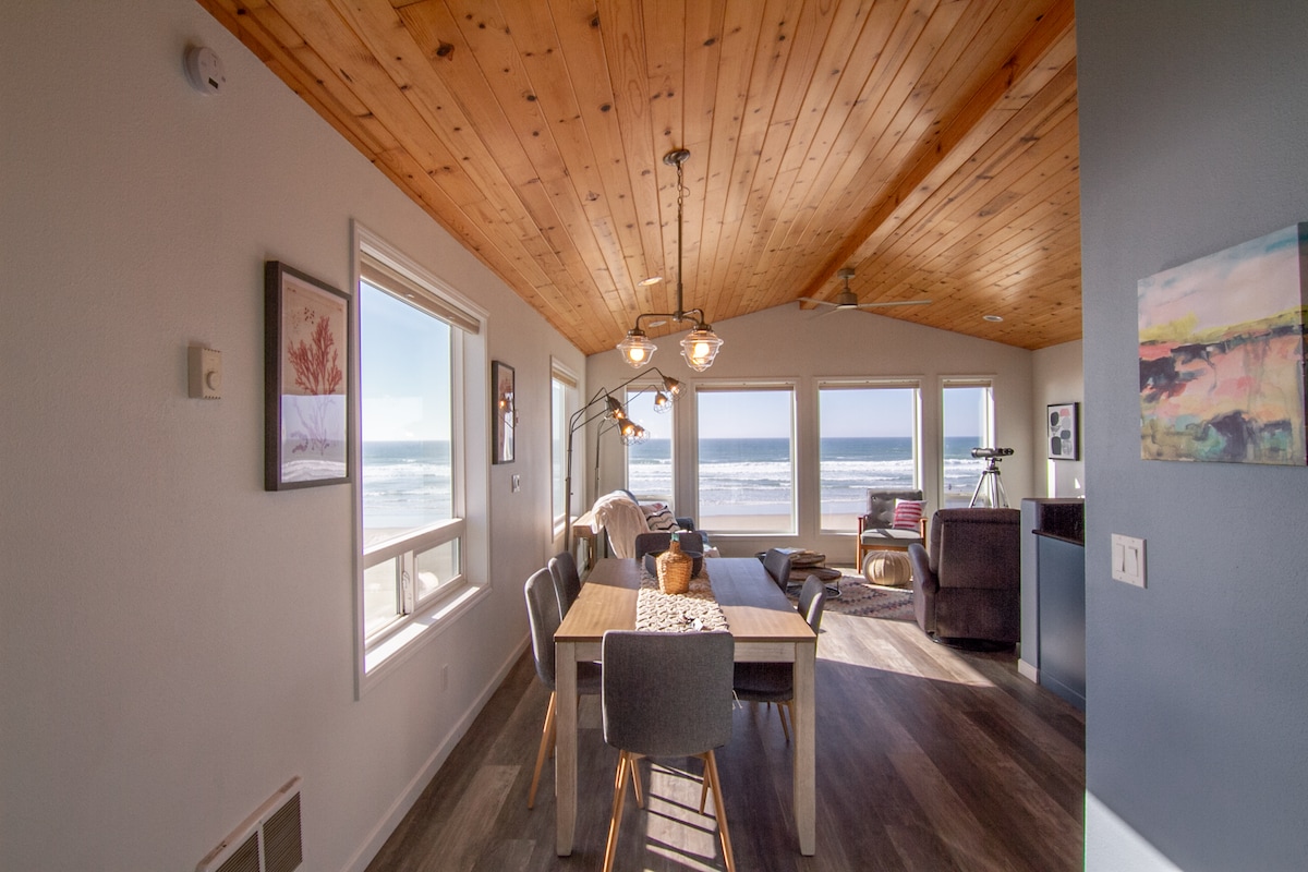 Ocean Front & Hot Tub ~ Beach, Please!