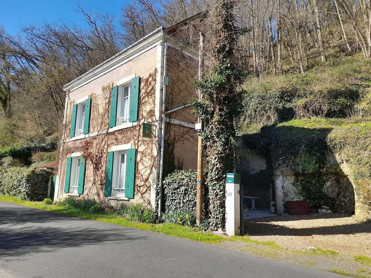 Au barrage de cherré