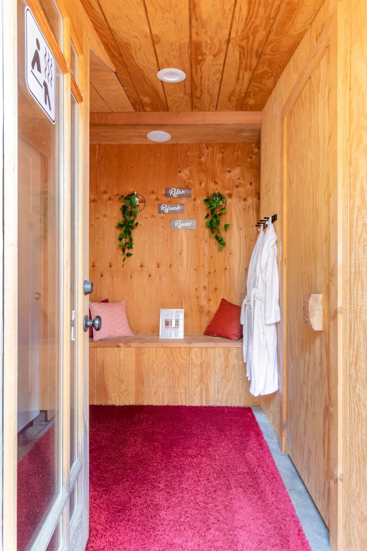 BEARadise Studio ~ Private SAUNA & Pet friendly ~