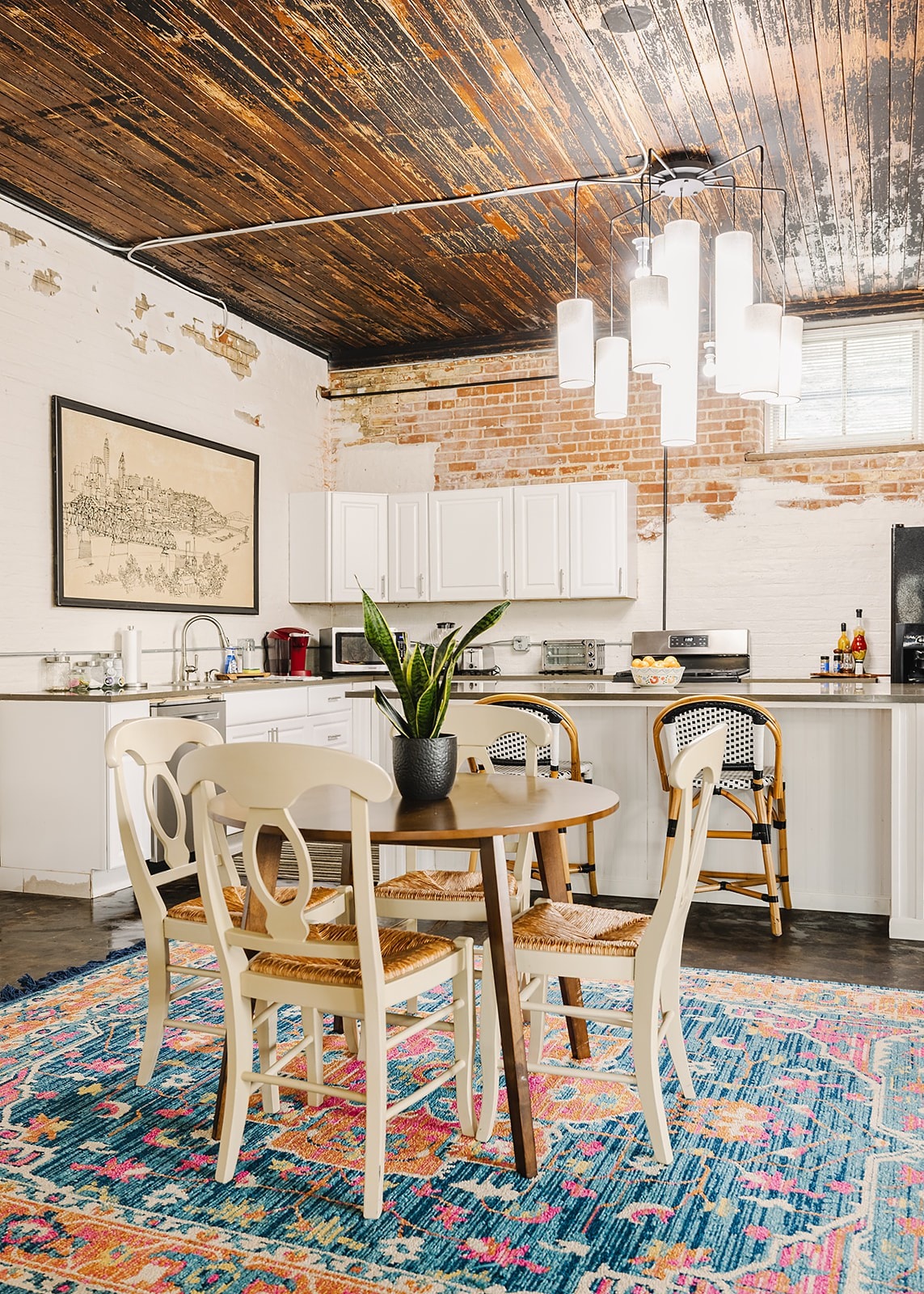 The Carriage House Loft at Marion Hall Mansion *