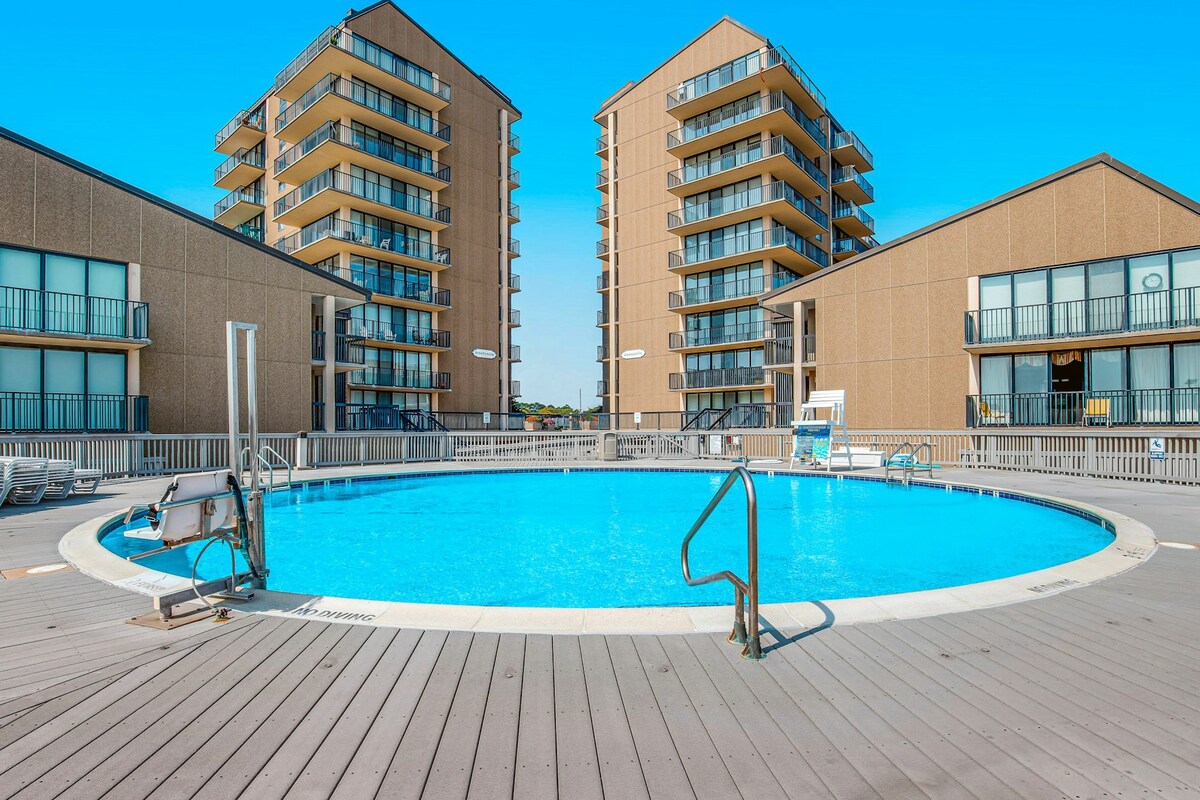 3BR 7th-Floor | Balcony | Pool | Sauna | Tennis