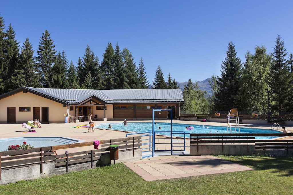 Sleeps 10! Mountain Escape in Valmorel | 2BR Apt