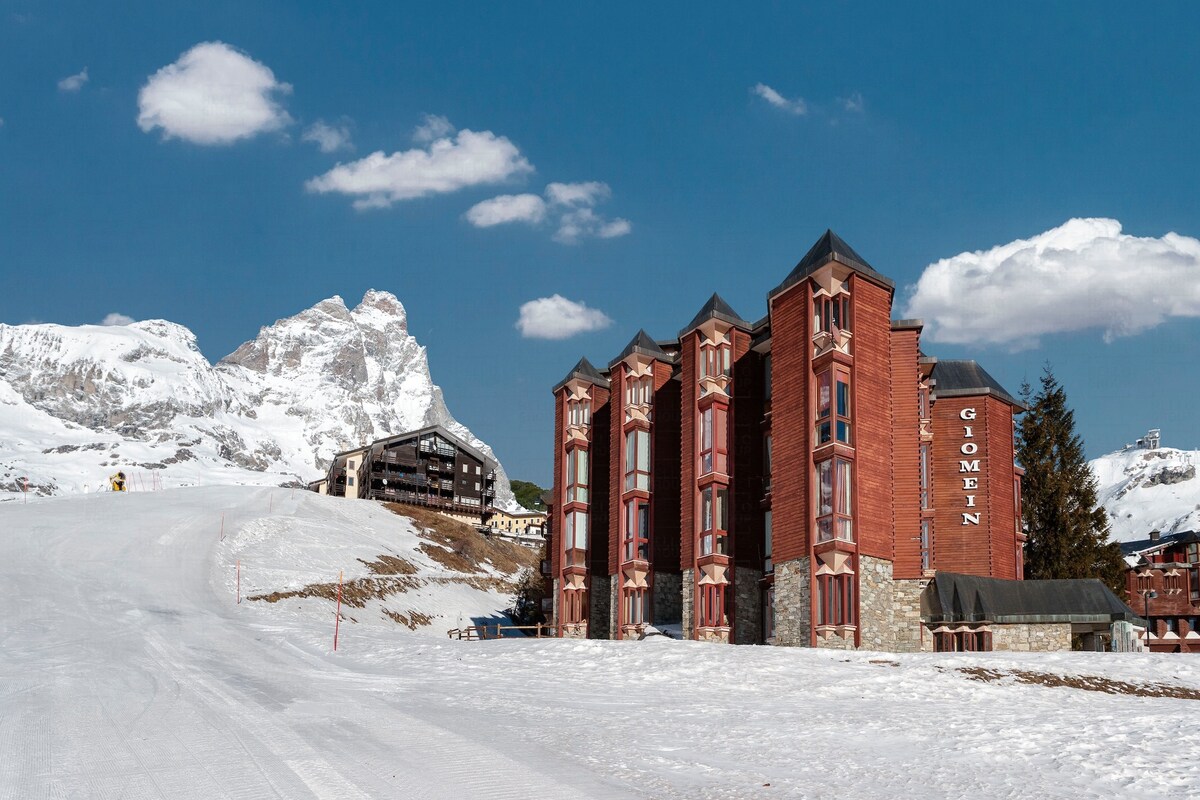 Maison Zerodix in Breuil Cervinia Plateau Rosa Cervinia电梯前，直通skirun 3