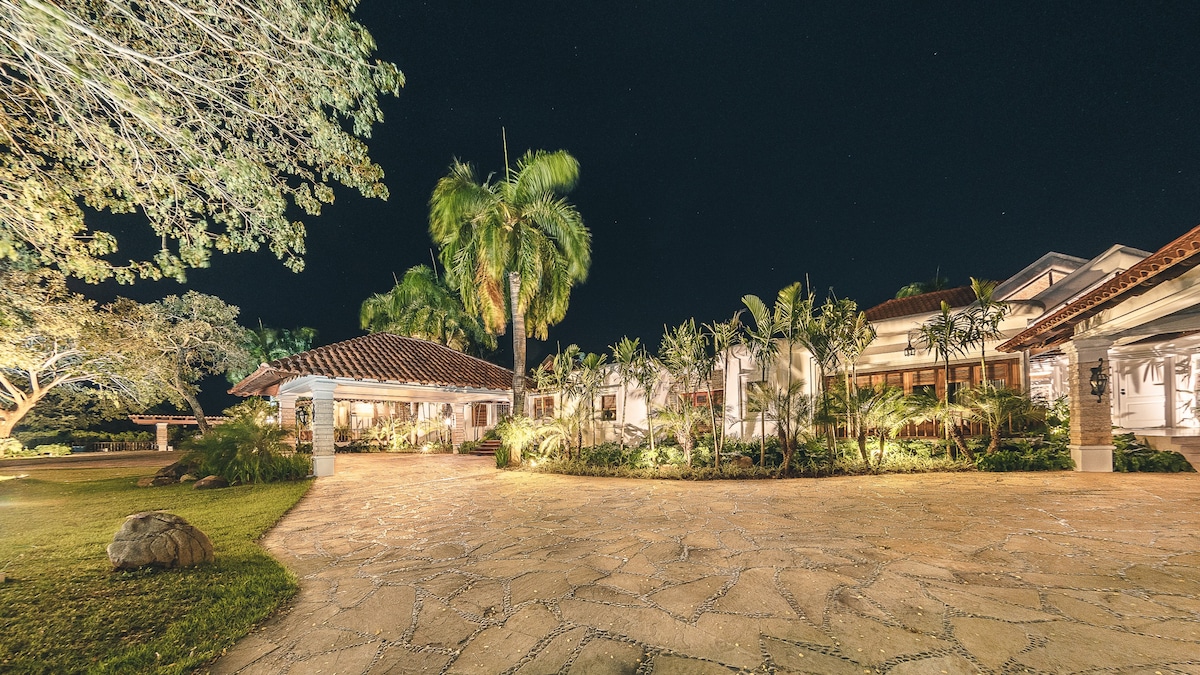 Luxurious Maison Larimar at Casa de Campo