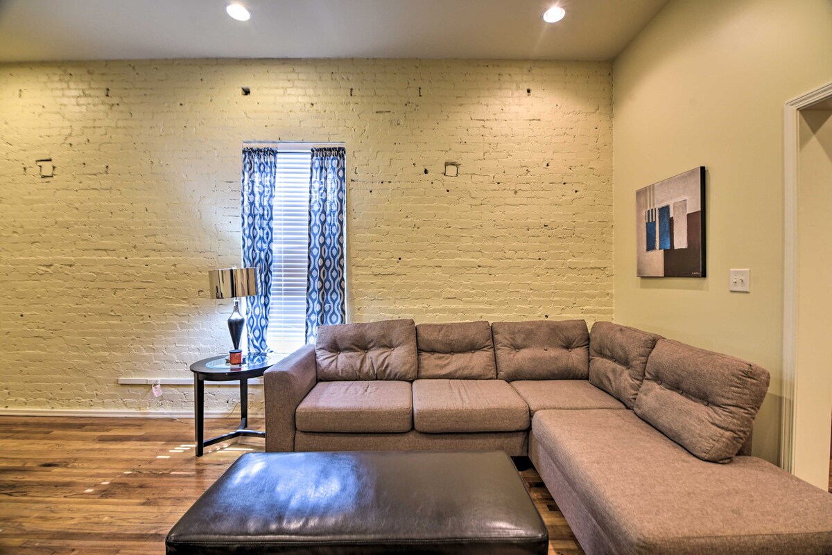 Modernized Downtown Condo w/ Patio & Grill Access!