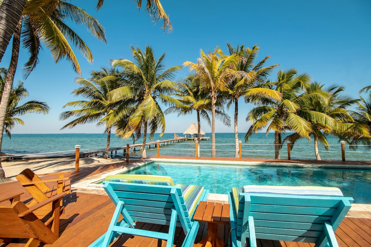 Colorful 1BR Oceanfront Placencia Peninsula