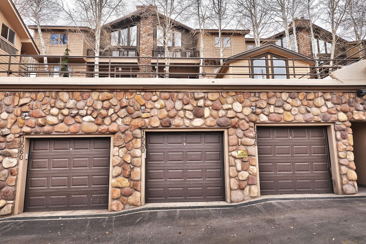 Aspen Woods - Modern Mountain Home