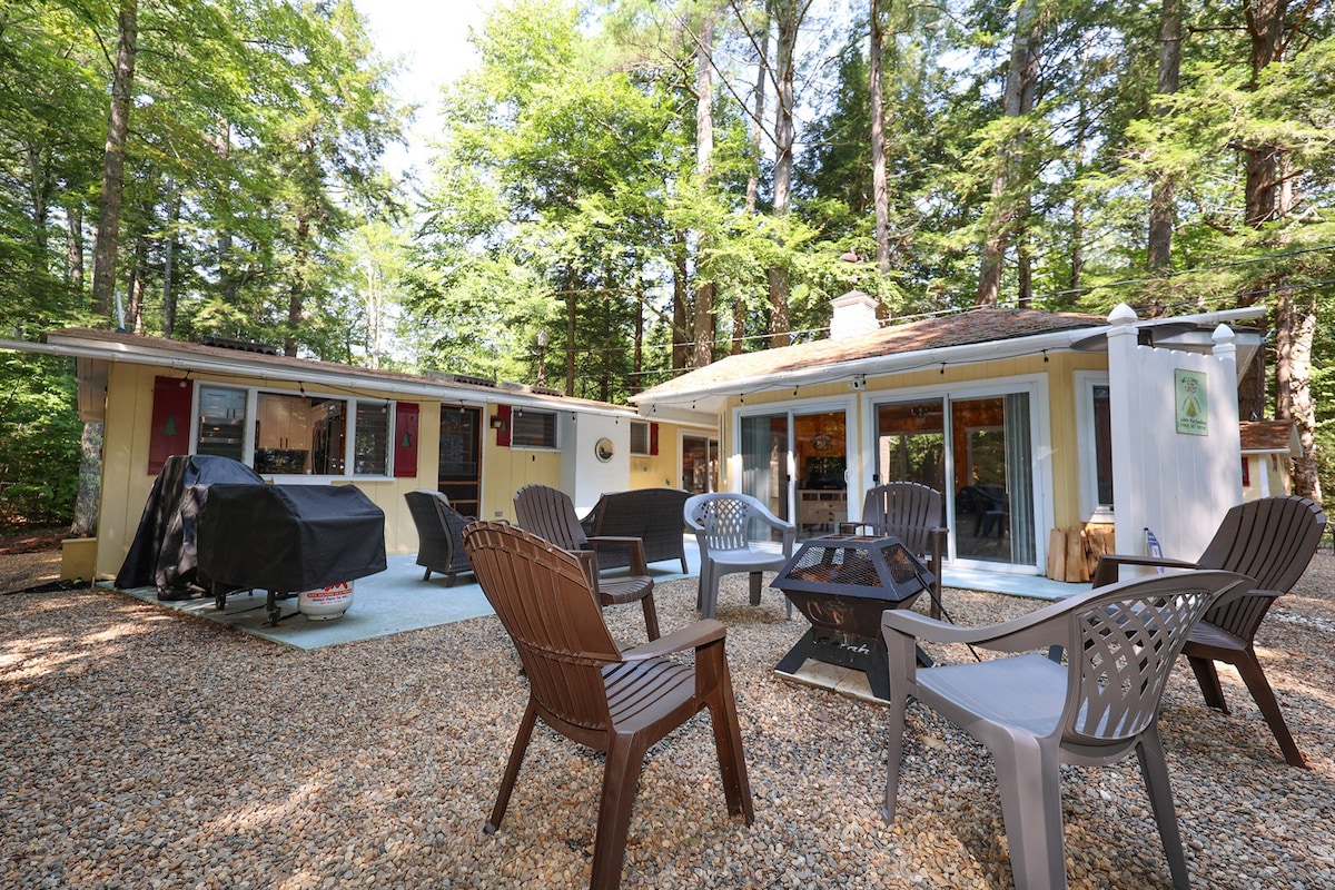 Renovated Home Walk to Beach on Lake Winnipesaukee