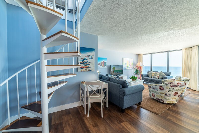 Shore Fun Penthouse Edgewater 1202T2-海滨！