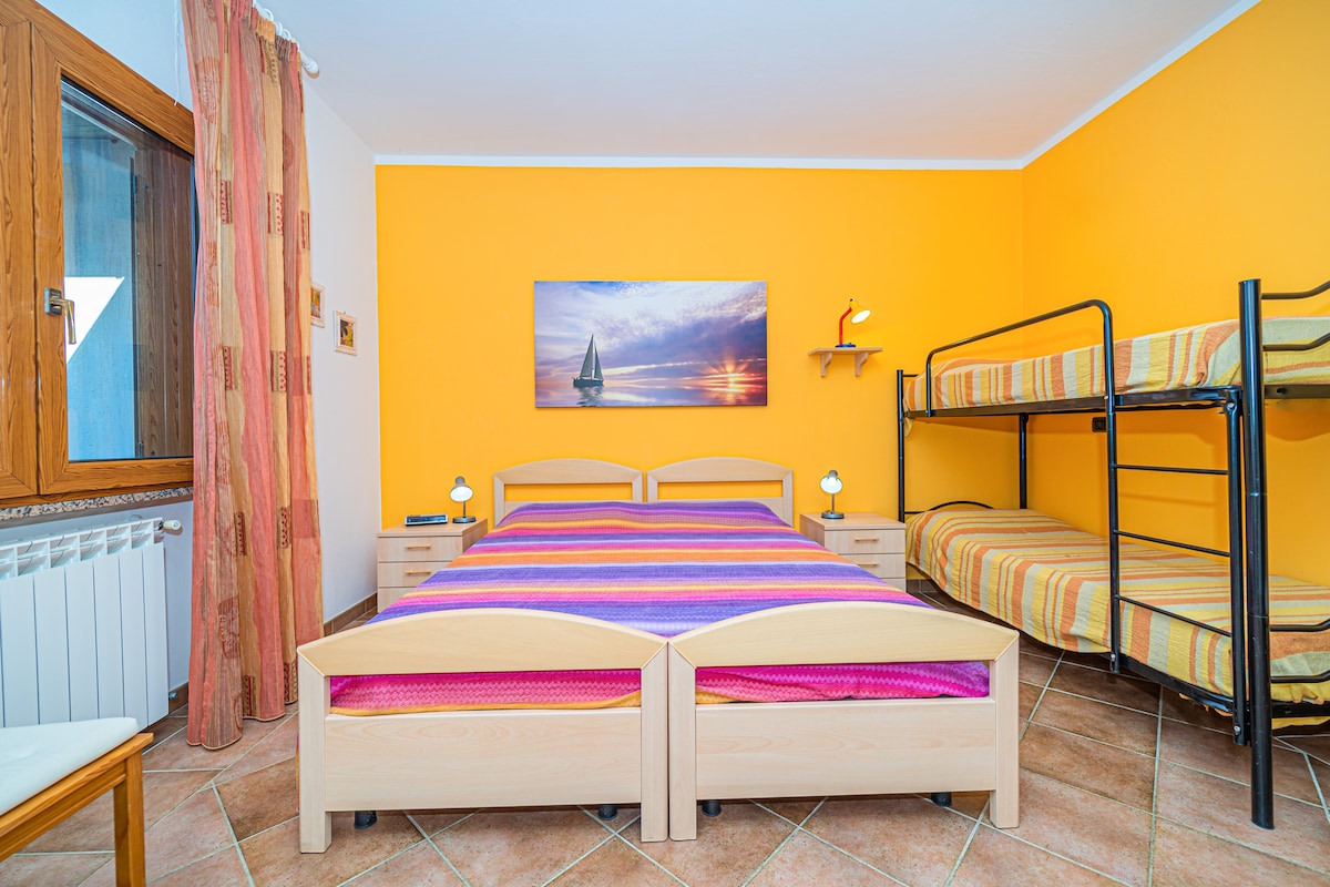 Apartment in villa 2/4 persons with large garden "