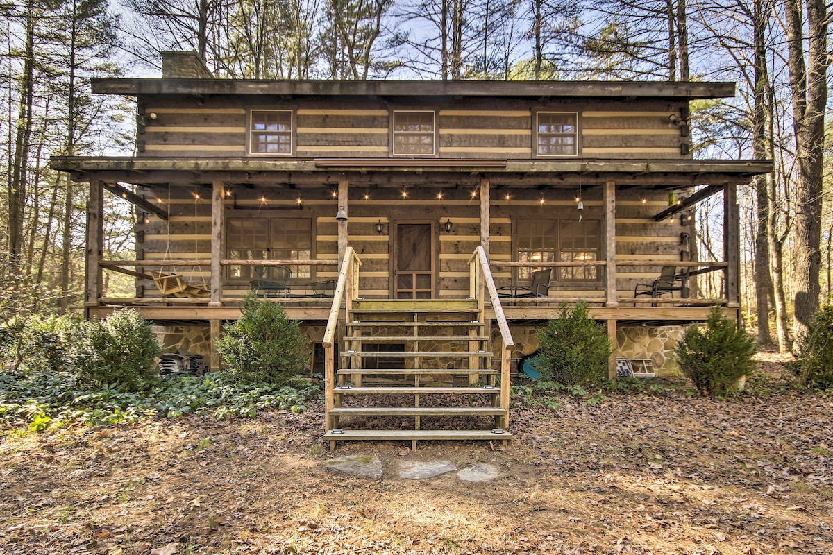 ‘Riversong’ Luxe Cabin w/ Fire Pit on North River