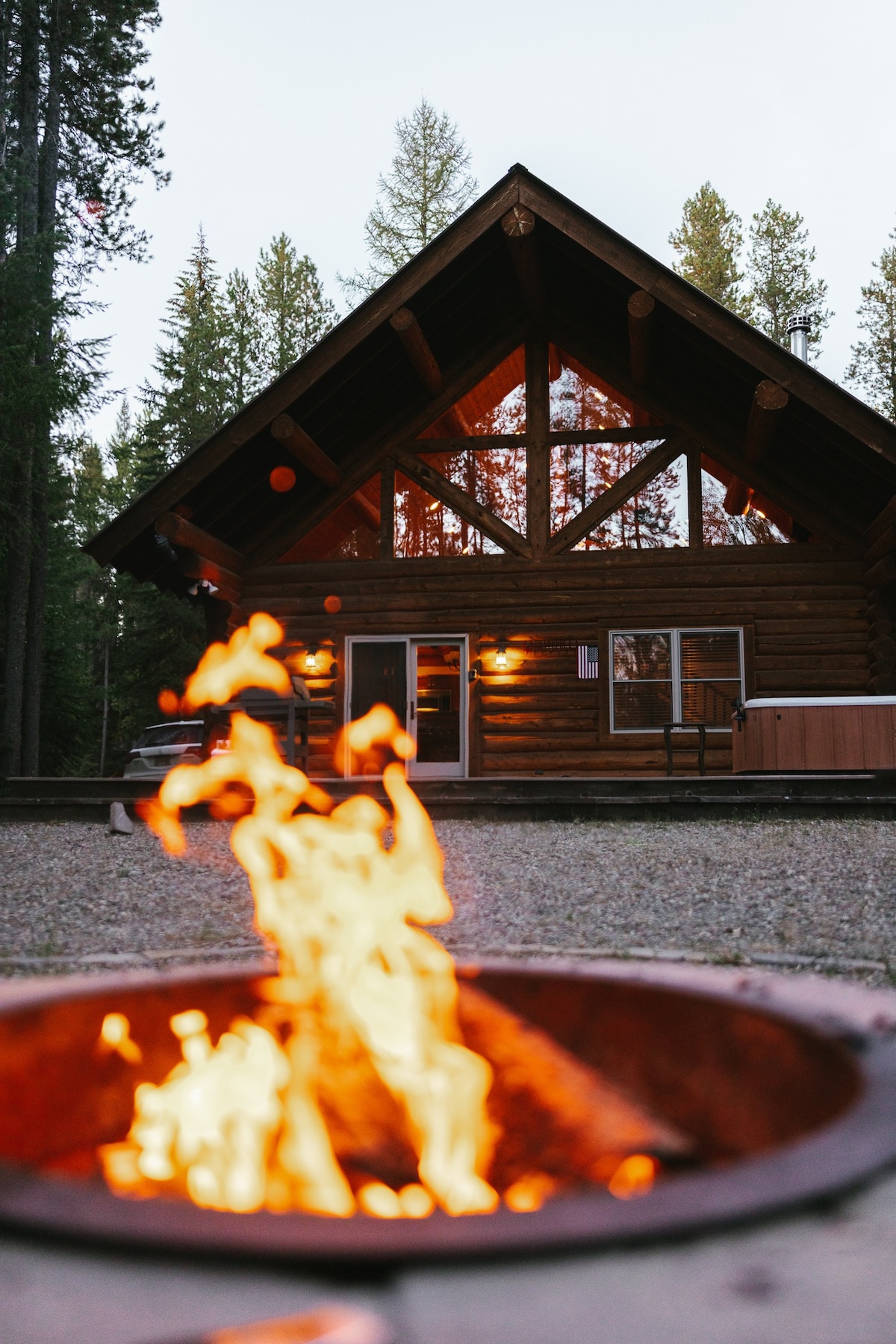 Glacier Hideaway - West Glacier Log Home