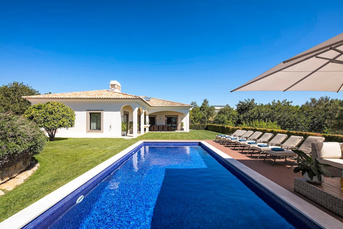 Casa Carob | Luxury villa with heated pool!
