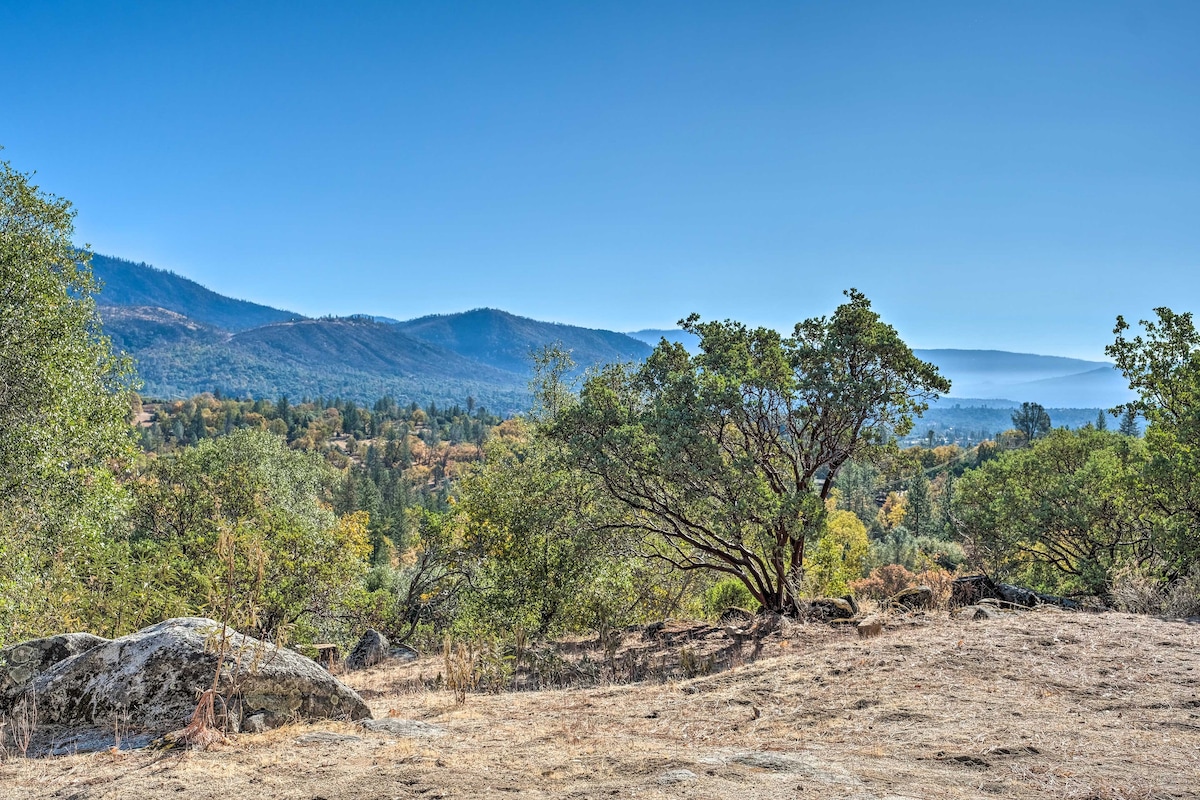 Secluded Mountain Hideaway < 8 Miles to Bass Lake!